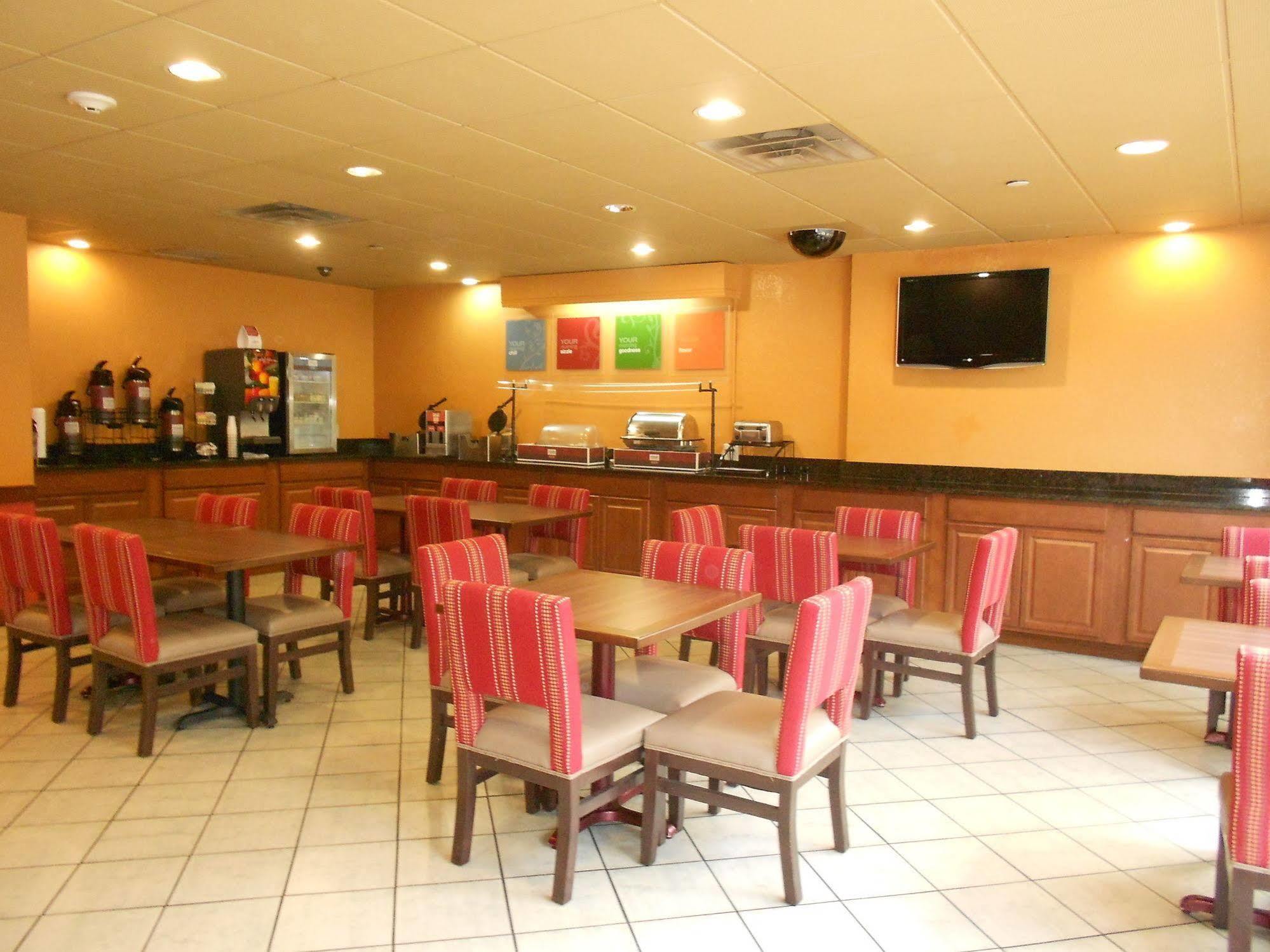Comfort Inn & Suites Lakeland North I-4 Exterior foto